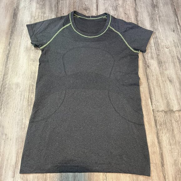 Lululemon Swiftly Tech S/S Crew, Heathered Gray + Yellow Contrast Stitch, Size 8 - Picture 1 of 7